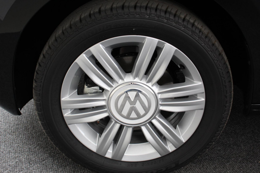 Volkswagen up! 1.0 Automaat high up! | Airco | Lichtmetalen velgen | Radio | Bluetooth