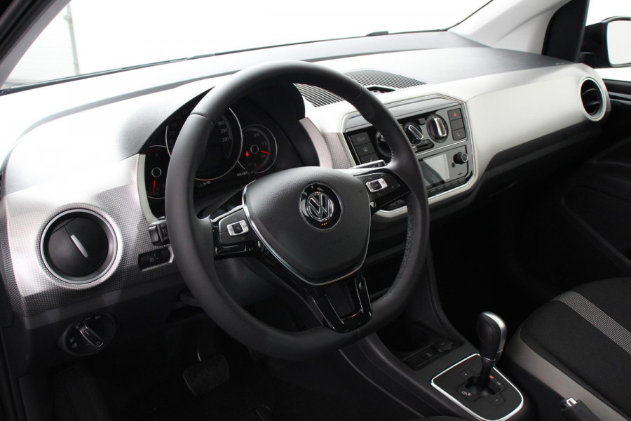 Volkswagen up! 1.0 Automaat high up! | Airco | Lichtmetalen velgen | Radio | Bluetooth