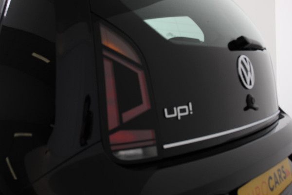 Volkswagen up! 1.0 Automaat high up! | Airco | Lichtmetalen velgen | Radio | Bluetooth