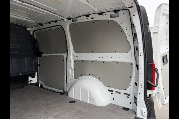 Mercedes-Benz eVito 112 Pro 66kWh Facelift 286km WLTP Snelladen L2H1 Climate Control Adaptieve Cruise Mercedes ME Carplay Camera