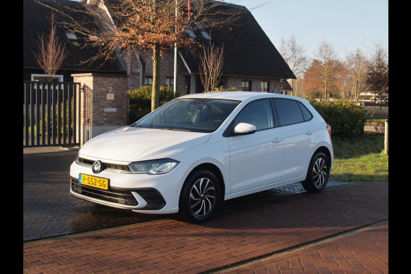 Volkswagen Polo 1.0 TSI Life Business | Apple Carplay | Stoelverwarming | Parkeersensoren | Privacy Glas | NL-Auto |