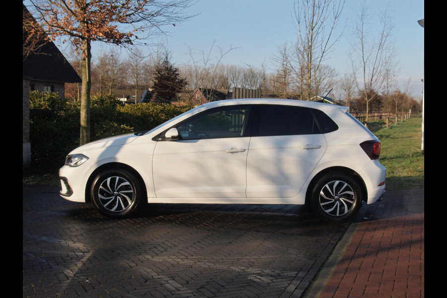 Volkswagen Polo 1.0 TSI Life Business | Apple Carplay | Stoelverwarming | Parkeersensoren | Privacy Glas | NL-Auto |