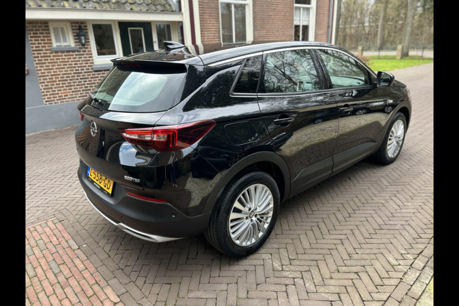 Opel Grandland 1.2 Turbo 130pk Innov. Camera, Carplay, Navi, 18" LMV
