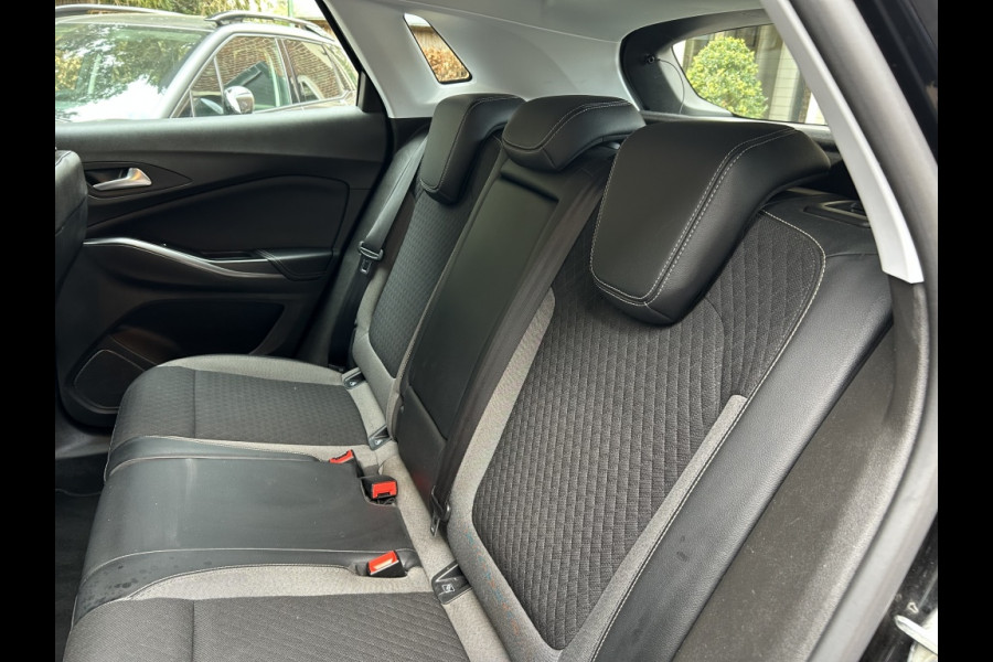 Opel Grandland 1.2 Turbo 130pk Innov. Camera, Carplay, Navi, 18" LMV