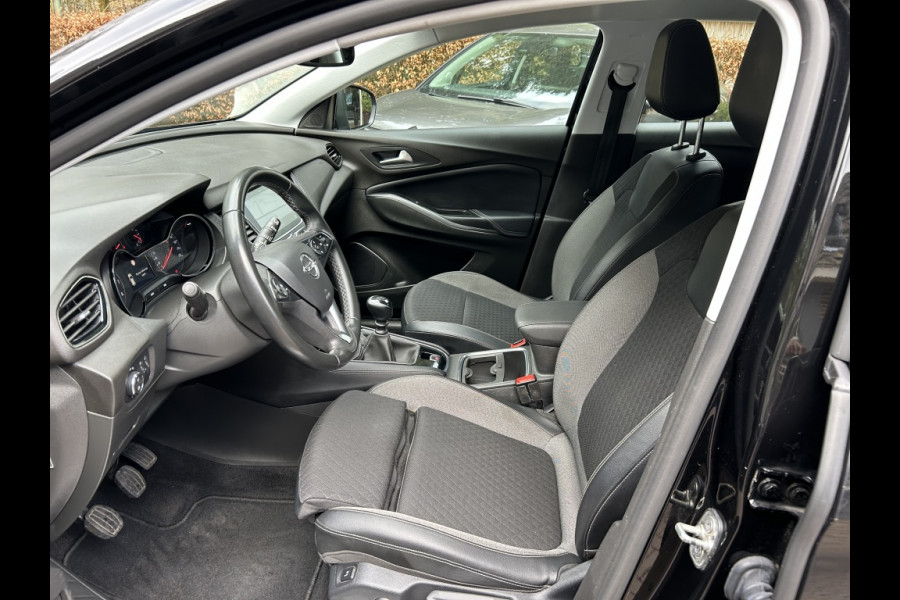 Opel Grandland 1.2 Turbo 130pk Innov. Camera, Carplay, Navi, 18" LMV