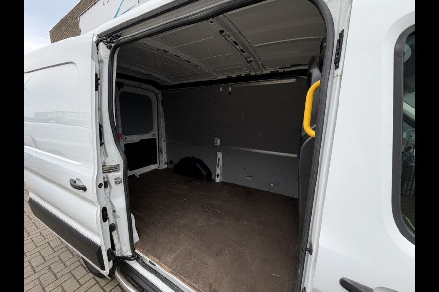 Ford Transit 350 2.0 TDCI 131 PK Euro 6 L2H2 Trend Cruise control/trekhaak/ navigatie systeem