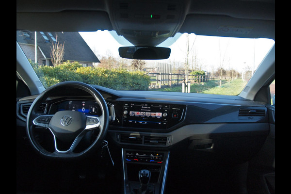 Volkswagen Polo 1.0 TSI Life Business | Apple Carplay | Stoelverwarming | Parkeersensoren | Privacy Glas | NL-Auto |