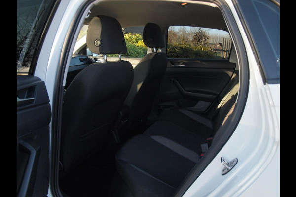 Volkswagen Polo 1.0 TSI Life Business | Apple Carplay | Stoelverwarming | Parkeersensoren | Privacy Glas | NL-Auto |