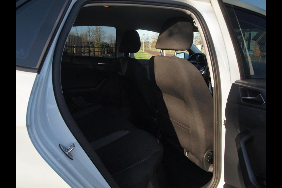 Volkswagen Polo 1.0 TSI Life Business | Apple Carplay | Stoelverwarming | Parkeersensoren | Privacy Glas | NL-Auto |