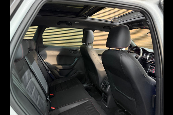 Seat Ateca 2.0 TSI FR 4DRIVE | Pano | Parkeerstuurassistent met Top View | Leder Pakket | Ambient | Exclusive Performance velgen |