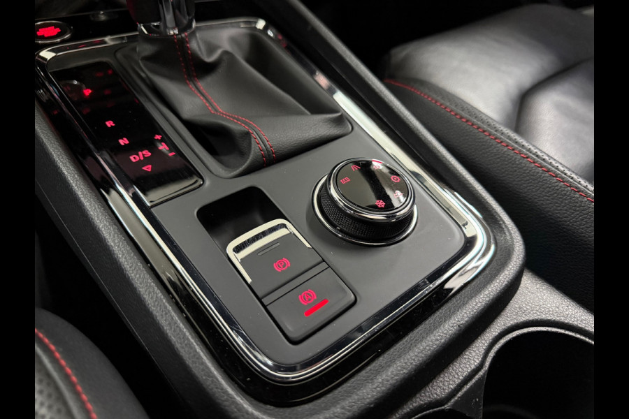 Seat Ateca 2.0 TSI FR 4DRIVE | Pano | Parkeerstuurassistent met Top View | Leder Pakket | Ambient | Exclusive Performance velgen |