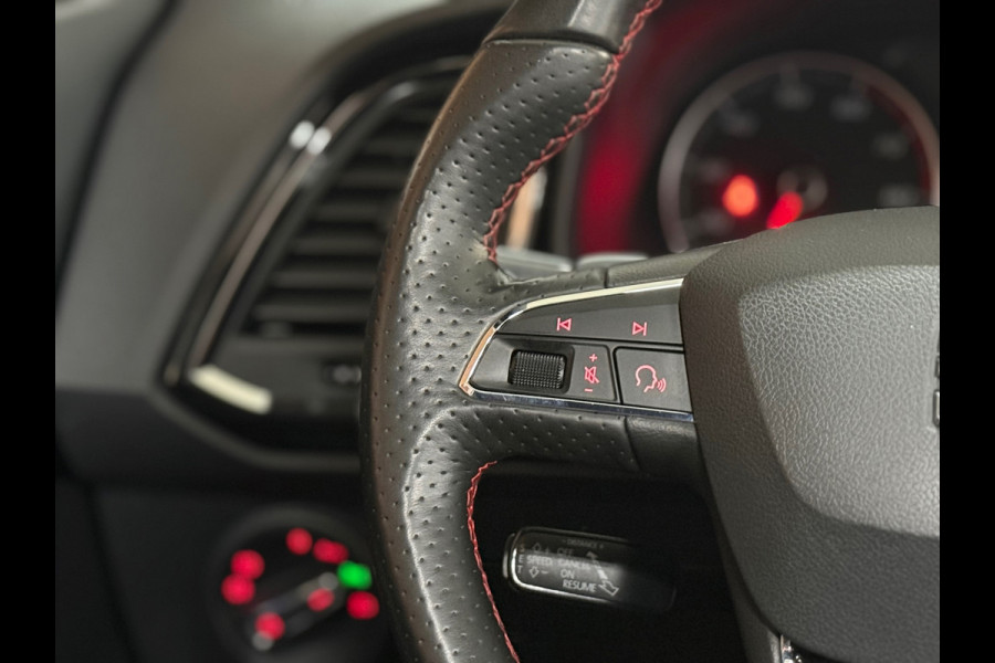 Seat Ateca 2.0 TSI FR 4DRIVE | Pano | Parkeerstuurassistent met Top View | Leder Pakket | Ambient | Exclusive Performance velgen |