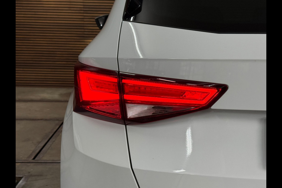 Seat Ateca 2.0 TSI FR 4DRIVE | Pano | Parkeerstuurassistent met Top View | Leder Pakket | Ambient | Exclusive Performance velgen |