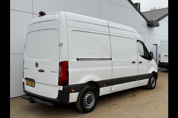 Mercedes-Benz Sprinter 315 1.9 CDI L2H2 LED Climate Control Camera Carplay Cruise Control Trekhaak Parkeersensoren voor achter