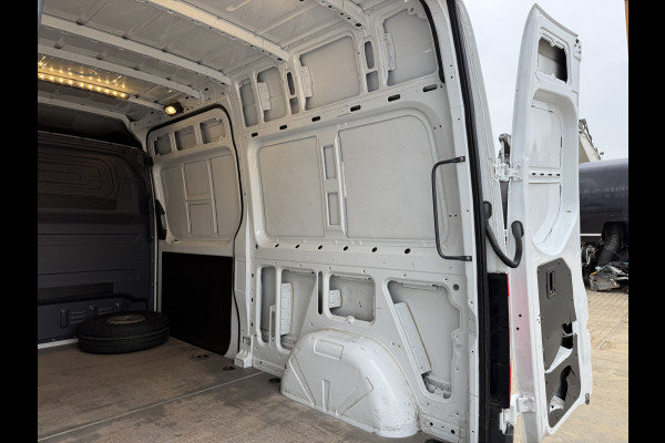 Mercedes-Benz Sprinter 315 1.9 CDI L2H2 LED Climate Control Camera Carplay Cruise Control Trekhaak Parkeersensoren voor achter