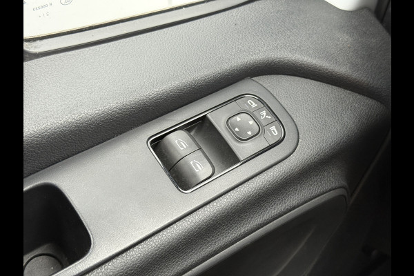 Mercedes-Benz Sprinter 315 1.9 CDI L2H2 LED Climate Control Camera Carplay Cruise Control Trekhaak Parkeersensoren voor achter