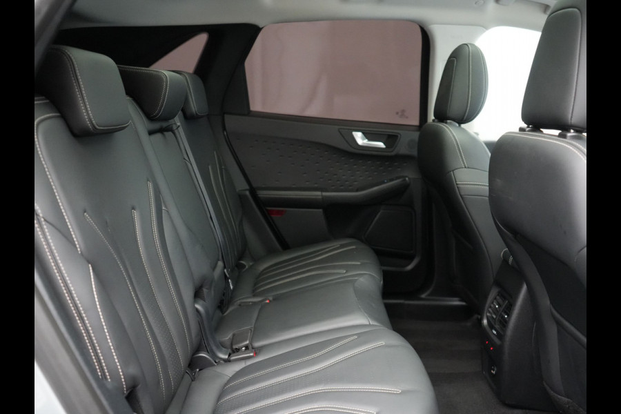 Ford Kuga 2.5 Vignale Plug In Hybrid 225pk Dealer O.H. PHEV | Trekhaak Afn. | Panodak | Head Up | 360 Camera | Bang & Olufsen | Lederen Sportstoelen Memory & Verwarmd | Keyless | Stuur Verwarmd | Blis | Virtual | Navigatie | DAB |