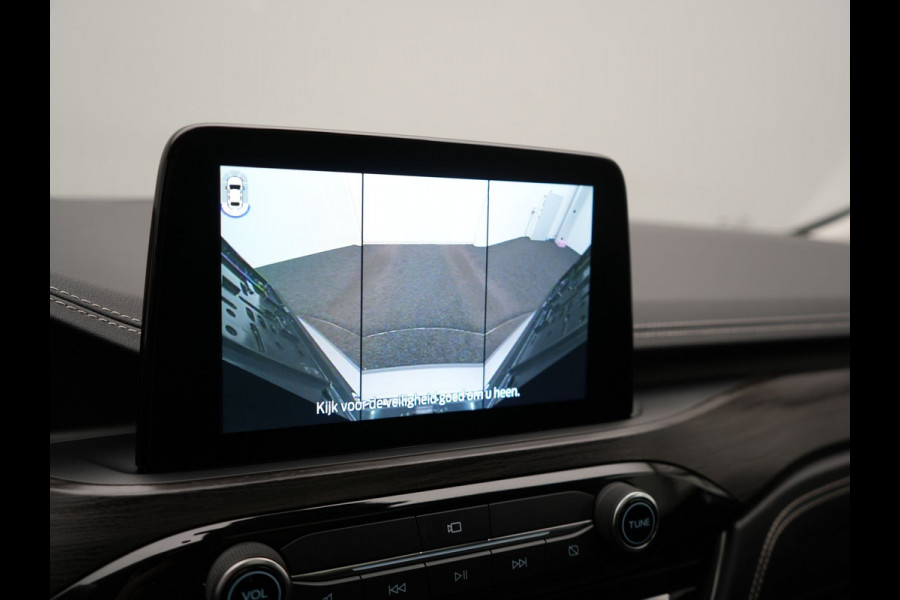 Ford Kuga 2.5 Vignale Plug In Hybrid 225pk Dealer O.H. PHEV | Trekhaak Afn. | Panodak | Head Up | 360 Camera | Bang & Olufsen | Lederen Sportstoelen Memory & Verwarmd | Keyless | Stuur Verwarmd | Blis | Virtual | Navigatie | DAB |