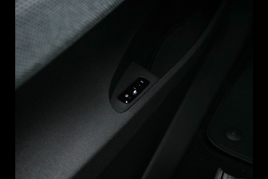 Polestar 2 Long Range Dual Motor Launch Edition 78kWh [ 3-Fase-11kW ] {SOH-91%} (INCL.BTW) Aut.*PANO | NAVI-FULLMAP | FULL-LED | ADAPTIVE-CRUISE | BLINDSPOT | TOPVIEW | KEYLESS | LANE-ASSIST | DIGI-COCKPIT | CARPLAY | DAB+ | HEATED-SPORTSEATS | CAMERA | MEMORY-PACK | PDC