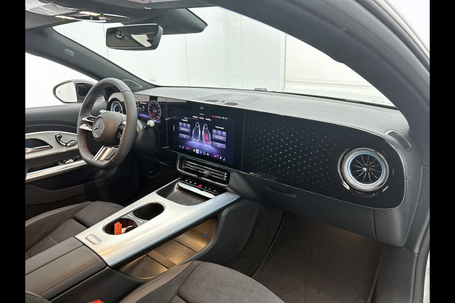 Mercedes-Benz CLA-Klasse 250+ Launch Edition 85 kWh | Warmtepomp | Memorypakket | Nightpakket | Smartphone integratie | Multibeam LED | Antidiefstal pakket URBAN GUARD | 19 inch AMG velgen | Sierdelen aluminium |