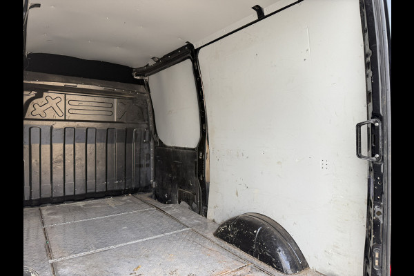 Iveco Daily 35S18 3.0 L2H2 Airco Adaptieve Cruise Control Camera Navigatie Lucht geveerde stoel .