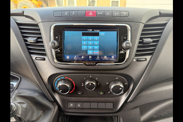 Iveco Daily 35S18 3.0 L2H2 Airco Adaptieve Cruise Control Camera Navigatie Lucht geveerde stoel .