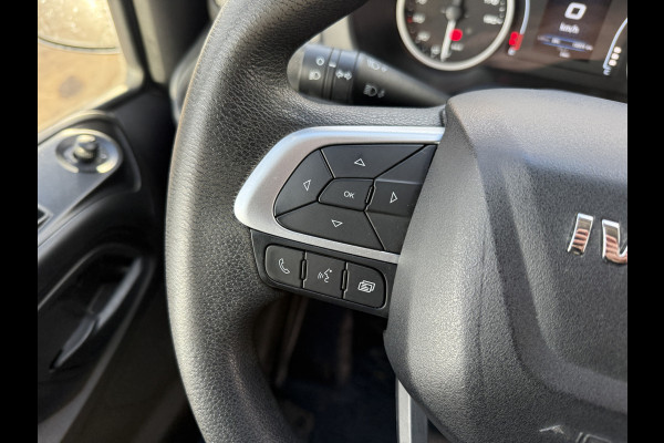 Iveco Daily 35S18 3.0 L2H2 Airco Adaptieve Cruise Control Camera Navigatie Lucht geveerde stoel .