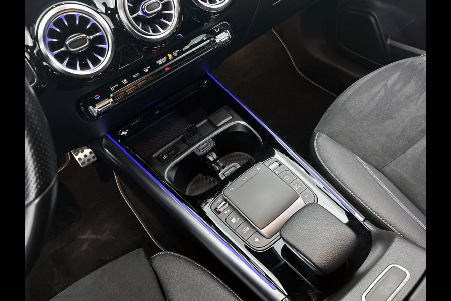 Mercedes-Benz B-Klasse 250 e Hybride Premium / Design-en AMG line / 1/2 Leder / Stoelverwarming / Pdc+Camera / Navigatie / Apk 01-2028