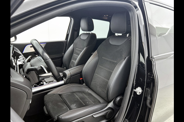 Mercedes-Benz B-Klasse 250 e Hybride Premium / Design-en AMG line / 1/2 Leder / Stoelverwarming / Pdc+Camera / Navigatie / Apk 01-2028