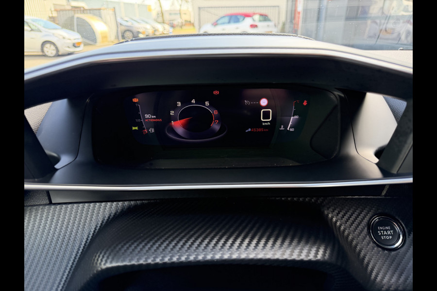 Peugeot 2008 130pk GT (Camera - Keyless Entry - LED - Navigatie - Automatische Airco - Apple Carplay - i cockpit)