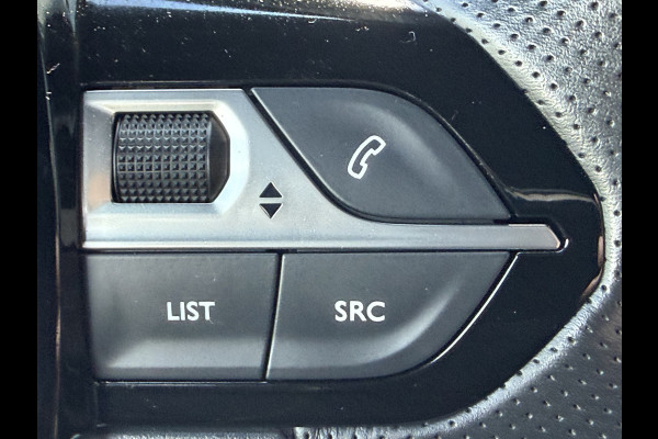 Peugeot 2008 130pk GT (Camera - Keyless Entry - LED - Navigatie - Automatische Airco - Apple Carplay - i cockpit)