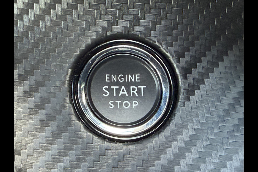 Peugeot 2008 130pk GT (Camera - Keyless Entry - LED - Navigatie - Automatische Airco - Apple Carplay - i cockpit)