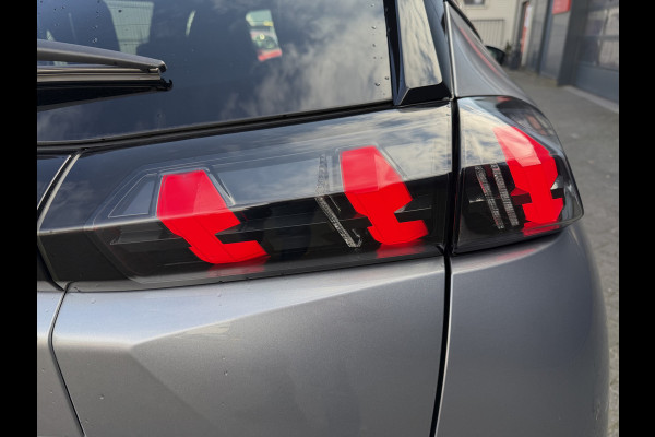 Peugeot 2008 130pk GT (Camera - Keyless Entry - LED - Navigatie - Automatische Airco - Apple Carplay - i cockpit)