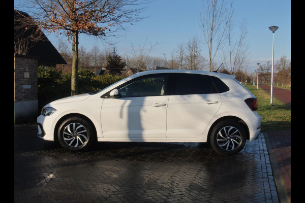 Volkswagen Polo 1.0 TSI Life Business | Apple carplay | Stoelverwarming | Parkeersensoren | Privacy Glas | NL-Auto