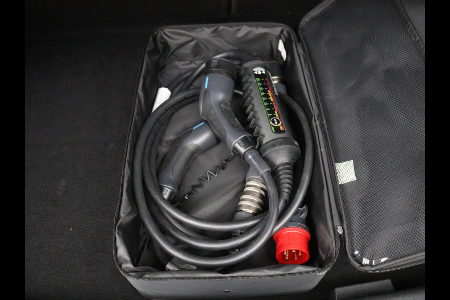 Opel Astra 1.6 Hybrid Business Edition | Stoelverwarming | Adaptive cruise | Camera | Stuurverwarming | Carplay | Navigatie | Full LED | 17'' | Climate control | PHEV | Plug In