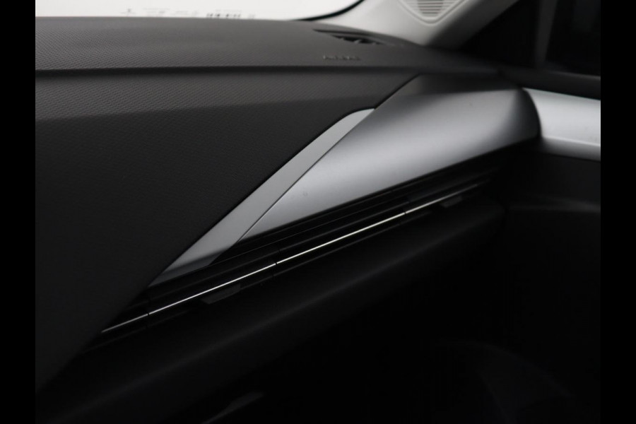 Opel Astra 1.6 Hybrid Business Edition | Stoelverwarming | Adaptive cruise | Camera | Stuurverwarming | Carplay | Navigatie | Full LED | 17'' | Climate control | PHEV | Plug In