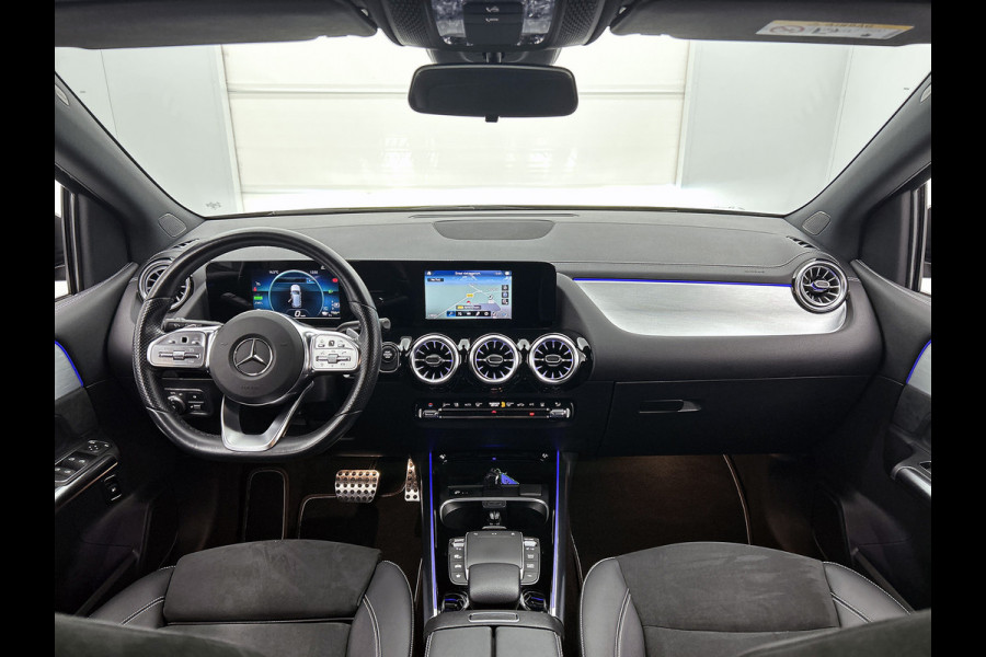 Mercedes-Benz B-Klasse 250 e Hybride Premium / Design-en AMG line / 1/2 Leder / Stoelverwarming / Pdc+Camera / Navigatie / Apk 01-2028
