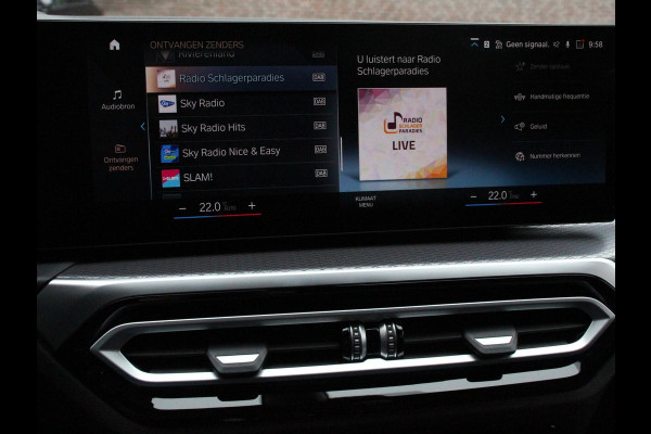 BMW 3 Serie Touring 330e M-Sport | Digitale Cockpit | Climate control | Stoel verwarming | LED | Sfeer verlichting | Lichtmetalen velgen | Navigatie | Apple carplay/ Android auto | Parkeersensoren