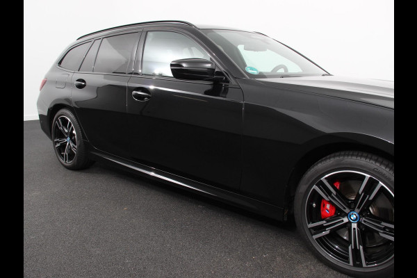 BMW 3 Serie Touring 330e M-Sport | Digitale Cockpit | Climate control | Stoel verwarming | LED | Sfeer verlichting | Lichtmetalen velgen | Navigatie | Apple carplay/ Android auto | Parkeersensoren