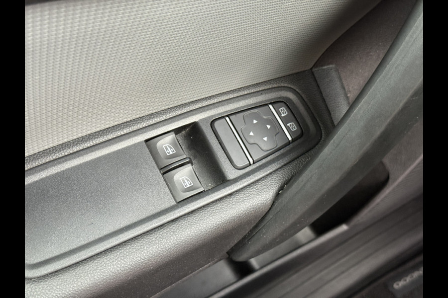 Renault Kangoo E-Tech 44kWh WLTP 301km 1500kg Trekgewicht Led Apple Carplay Climate Control Parkeersensoren Camera Nissan Townstar