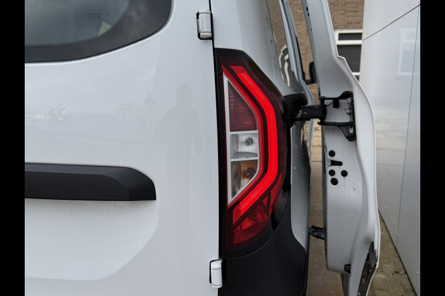 Renault Kangoo E-Tech 44kWh WLTP 301km 1500kg Trekgewicht Led Apple Carplay Climate Control Parkeersensoren Camera Nissan Townstar