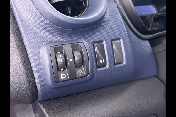 Opel Vivaro D126PK Dubbele Cabine 5-Persoons L2H1 Euro 6 Trekhaak Camera Navi Airco Cruise Control Pdc 1.6CDTI Betonplex Vloer Schuifdeur Achterdeuren Regen-Lichtsensor 1e Eigenaar Origineel Nederlandse Auto Dealeronderhouden 2.000kg trekvermogen