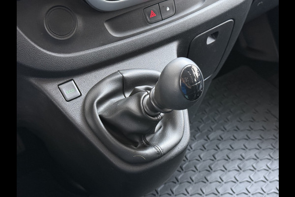 Opel Vivaro D126PK Dubbele Cabine 5-Persoons L2H1 Euro 6 Trekhaak Camera Navi Airco Cruise Control Pdc 1.6CDTI Betonplex Vloer Schuifdeur Achterdeuren Regen-Lichtsensor 1e Eigenaar Origineel Nederlandse Auto Dealeronderhouden 2.000kg trekvermogen
