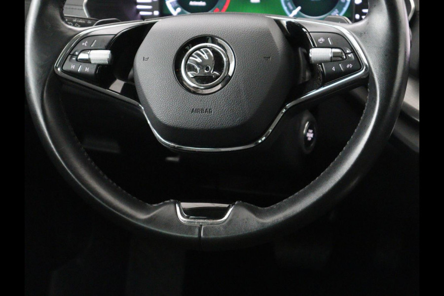 Škoda Octavia 1.5 e-TSI Business Edition | Trekhaak | Carplay | Navigatie | Full LED | Parkeerhulp | Cruise control | Digital Cockpit | Climate control | Getint glas