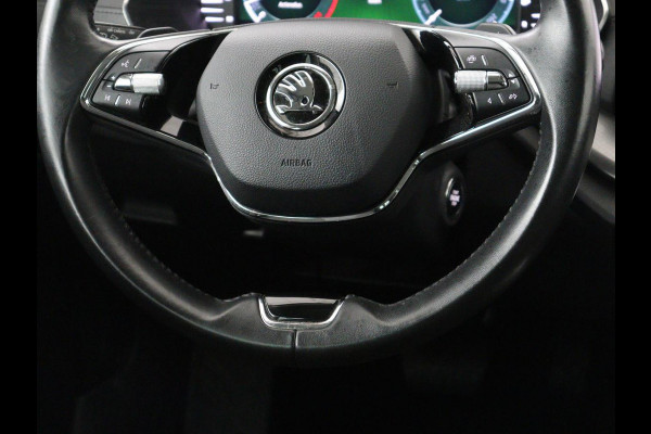 Škoda Octavia 1.5 e-TSI Business Edition | Trekhaak | Carplay | Navigatie | Full LED | Parkeerhulp | Cruise control | Digital Cockpit | Climate control | Getint glas