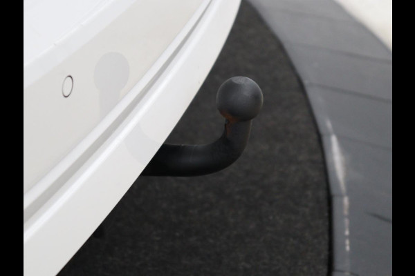 Škoda Octavia 1.5 e-TSI Business Edition | Trekhaak | Carplay | Navigatie | Full LED | Parkeerhulp | Cruise control | Digital Cockpit | Climate control | Getint glas