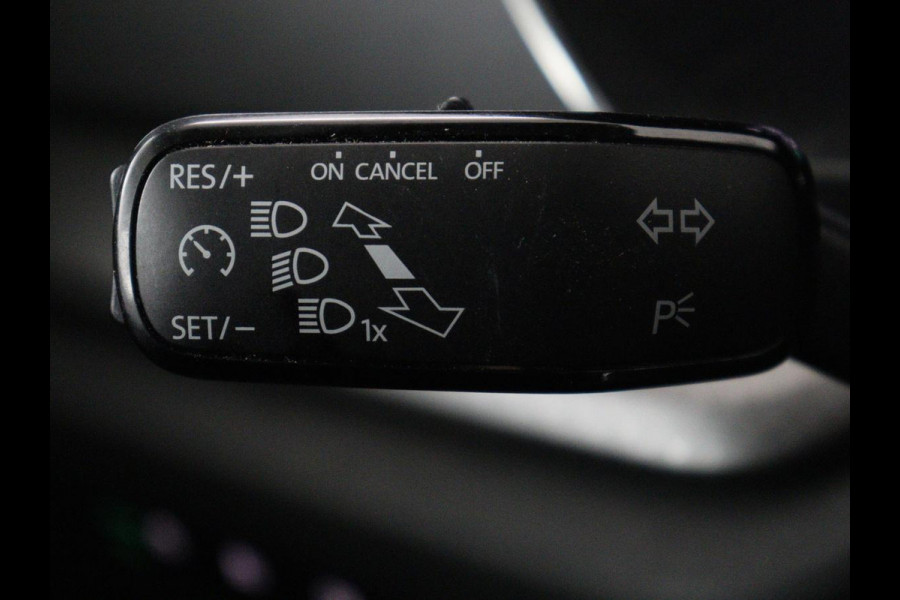 Škoda Octavia 1.5 e-TSI Business Edition | Trekhaak | Carplay | Navigatie | Full LED | Parkeerhulp | Cruise control | Digital Cockpit | Climate control | Getint glas