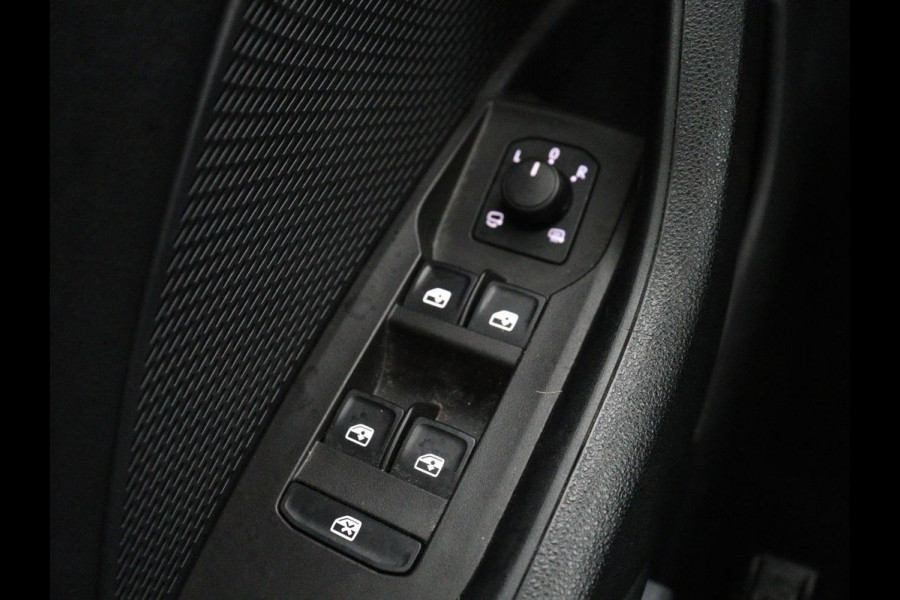 Škoda Octavia 1.5 e-TSI Business Edition | Trekhaak | Carplay | Navigatie | Full LED | Parkeerhulp | Cruise control | Digital Cockpit | Climate control | Getint glas