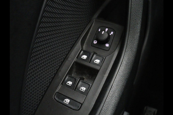 Škoda Octavia 1.5 e-TSI Business Edition | Trekhaak | Carplay | Navigatie | Full LED | Parkeerhulp | Cruise control | Digital Cockpit | Climate control | Getint glas