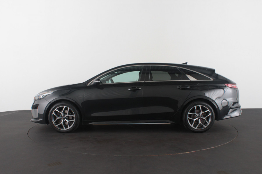 Kia ProCeed 1.0 T-GDI GT-Line > All season banden/Camera/Stuur en stoel verwarming...